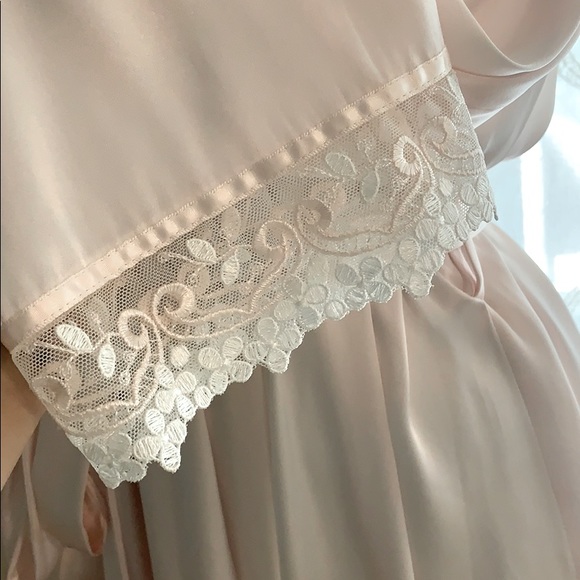 Vintage California Dynasty Maternity/Bridal Light Pink Lace Trim Ladies Robe - Picture 4 of 9